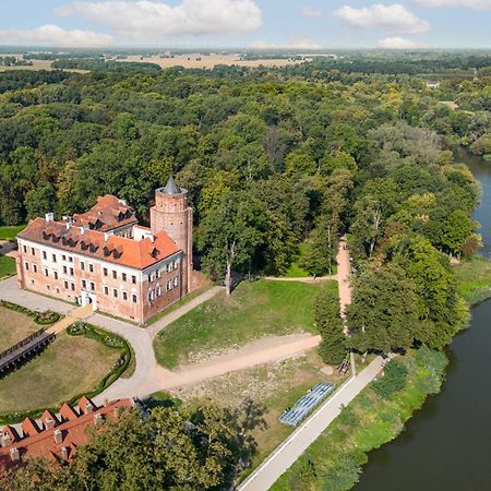 Zamek Uniejow Aparthotel ภายนอก รูปภาพ