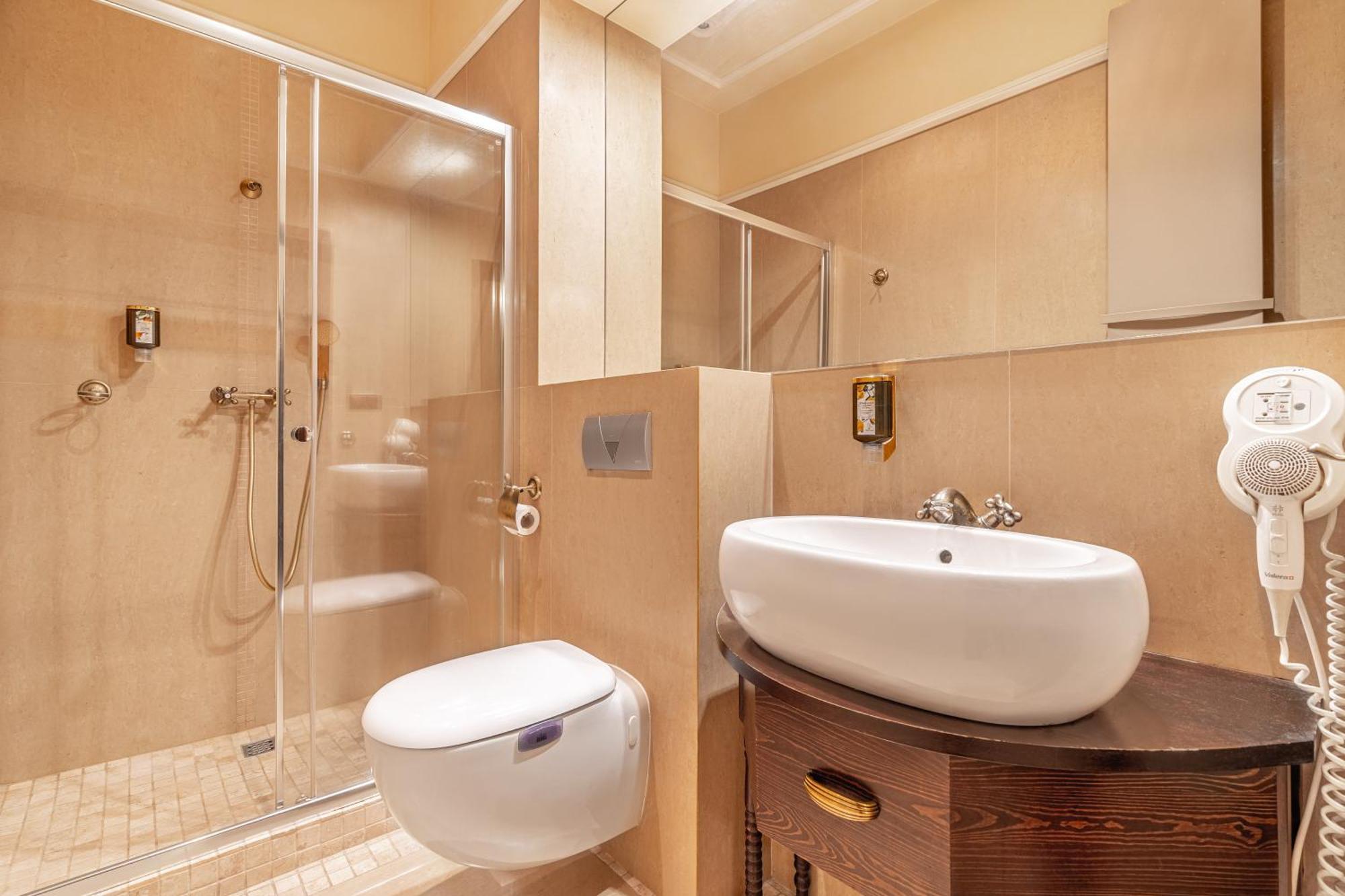 Zamek Uniejow Aparthotel ภายนอก รูปภาพ