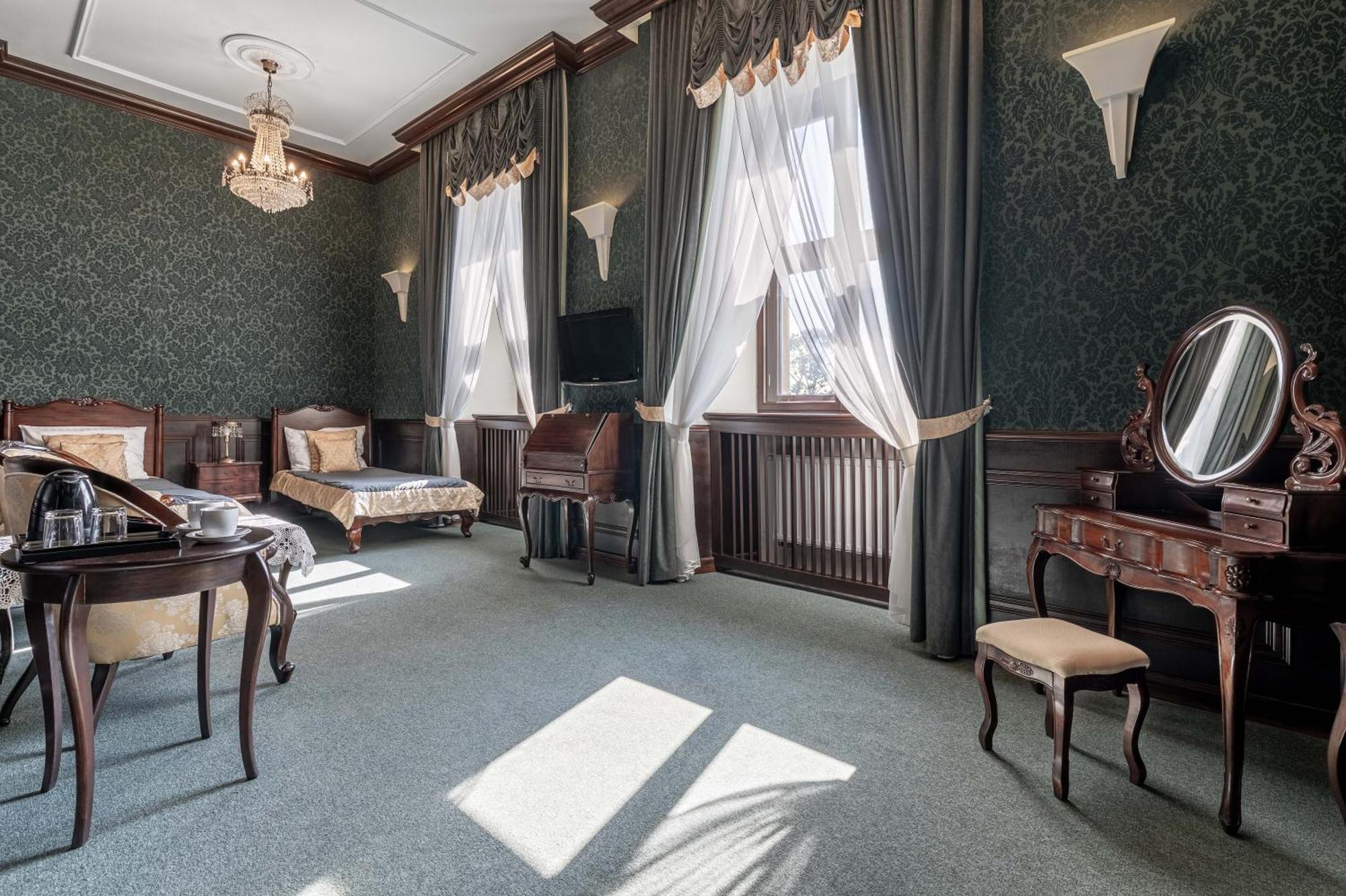 Zamek Uniejow Aparthotel ภายนอก รูปภาพ