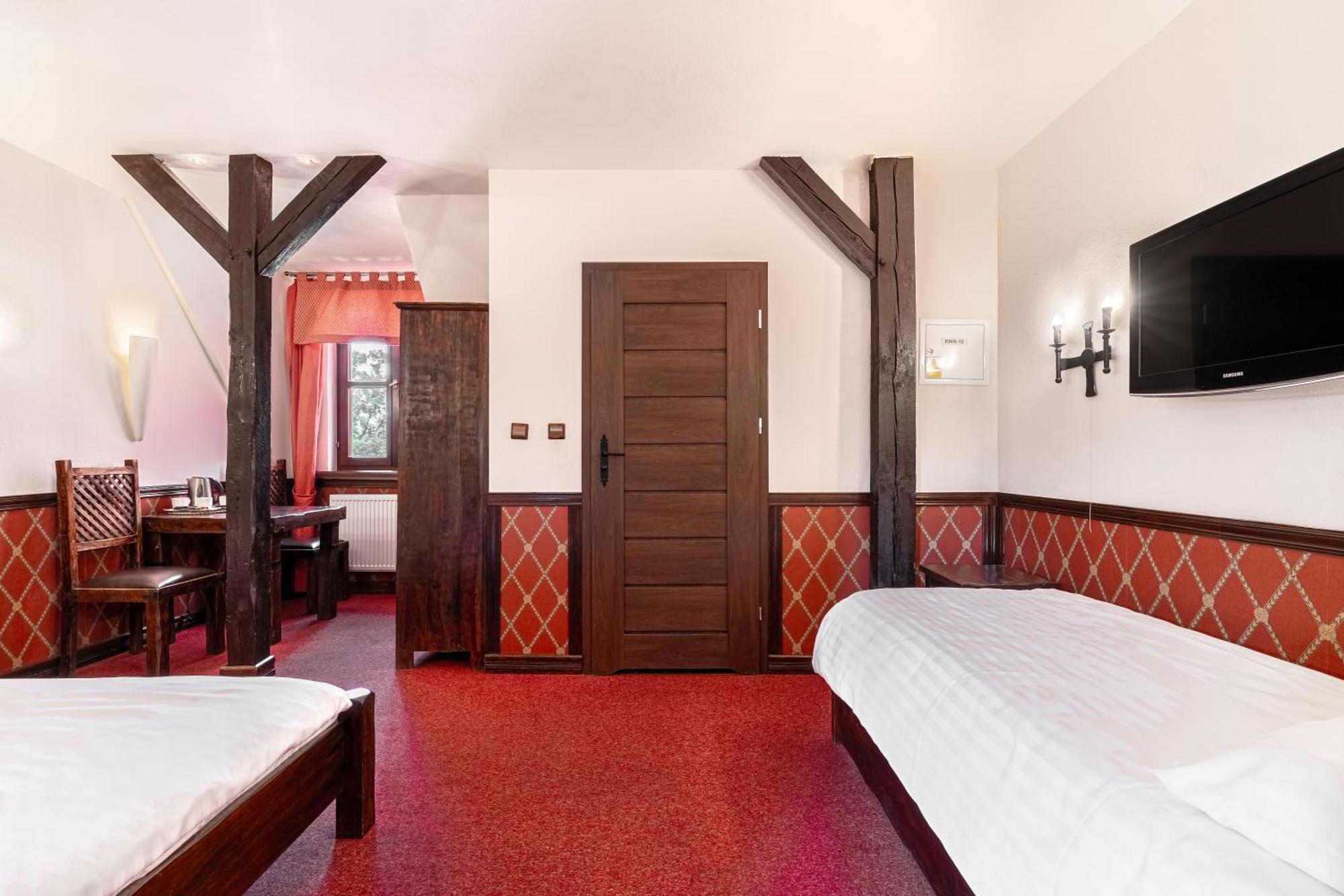 Zamek Uniejow Aparthotel ภายนอก รูปภาพ
