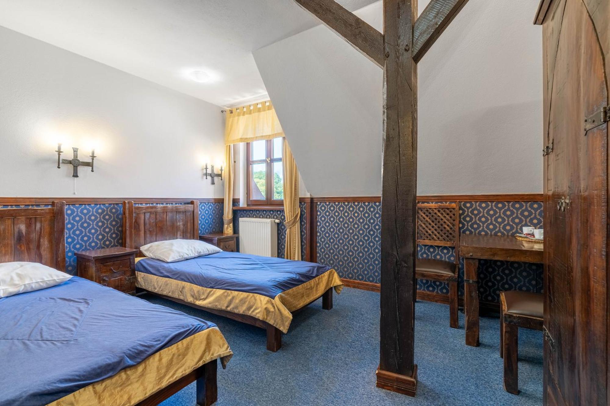 Zamek Uniejow Aparthotel ภายนอก รูปภาพ