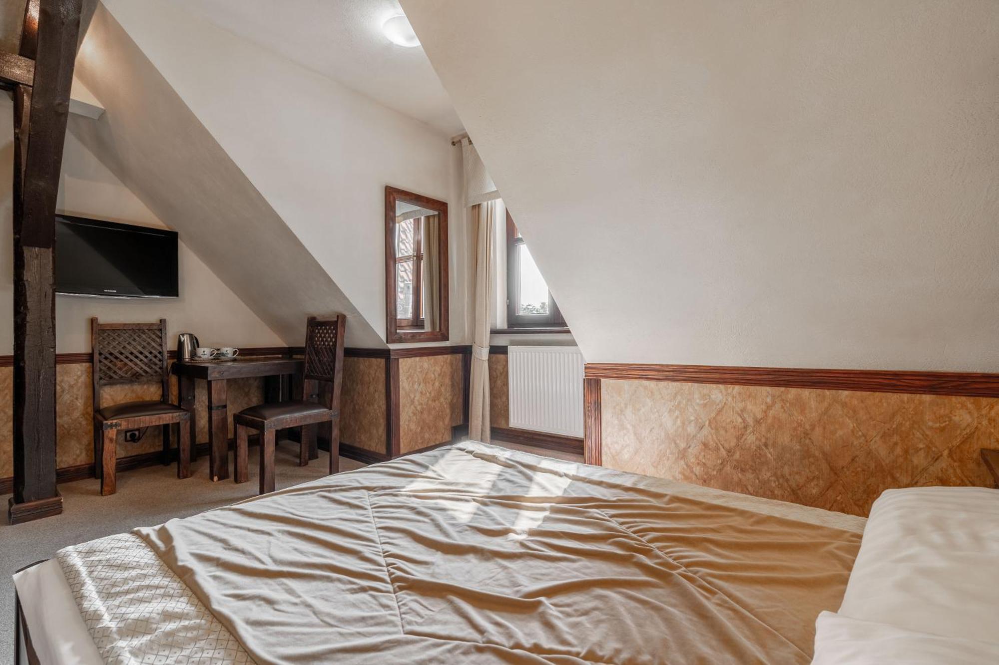 Zamek Uniejow Aparthotel ภายนอก รูปภาพ