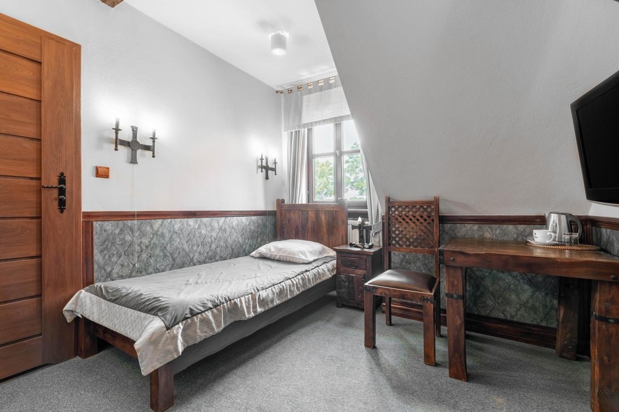 Zamek Uniejow Aparthotel ภายนอก รูปภาพ